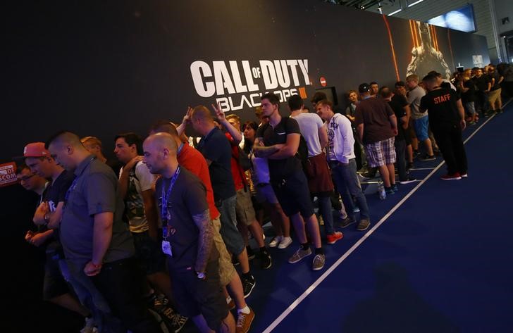 © Reuters. Nuevo videojuego "Call of Duty" de Activision recauda 550 mln dlr en 3 días