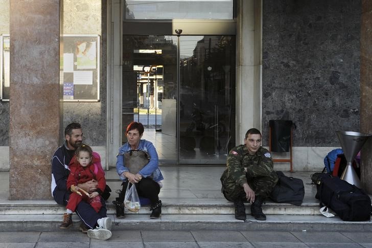 © Reuters. اضراب في اليونان ضد التقشف في اختبار لرئيس الوزراء