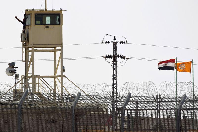 © Reuters. File picture of member of Egypt's security forces on a watchtower in northern Sinai 