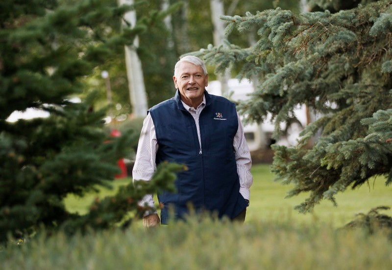 © Reuters. Liberty Media Corp. chairman Malone arrives at the annual Allen and Co. conference at the Sun Valley