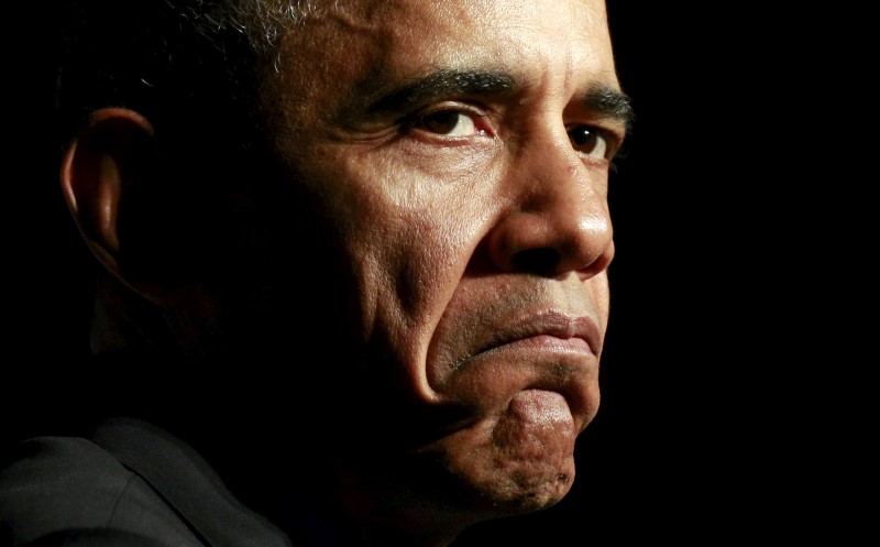 © Reuters. Obama makes "grumpy cat" face as he speaks at the DNCâ¬"s Womenâ¬"s Leadership Forum in Washington