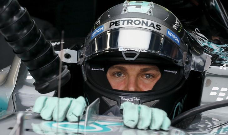 © Reuters. Alemão Nico Rosberg durante treinos livres em Interlagos