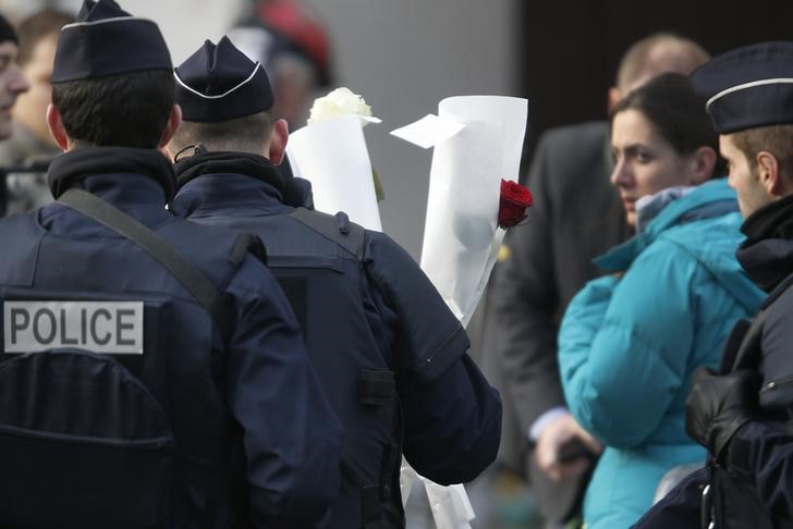 © Reuters. Un vídeo del Estado islámico insta a los musulmanes a atacar Francia