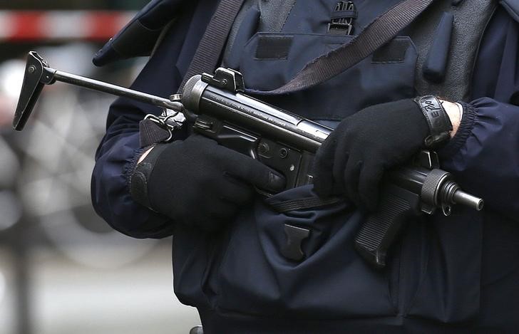 © Reuters. هيئة كبار العلماء السعودية تدين هجمات باريس