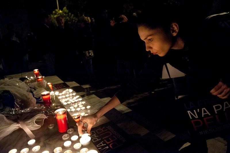 © Reuters. سي إن إن نقلا عن مسؤولين: أمريكية ضمن قتلى هجمات باريس