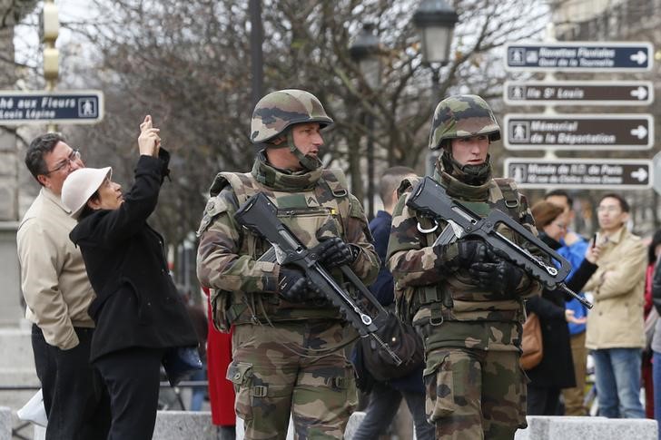 © Reuters. التسلسل الزمني لهجمات باريس وفقا للمدعي العام