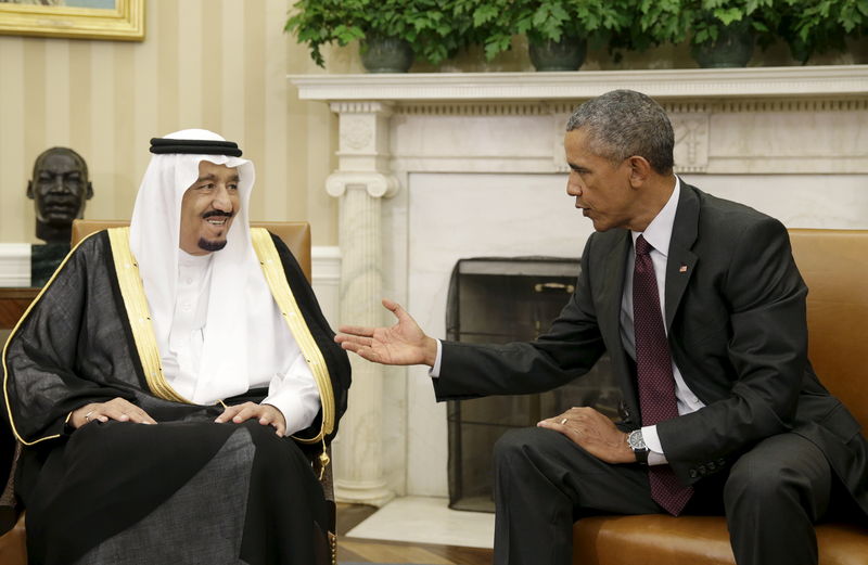 © Reuters. مسؤول أمريكي: أوباما يجتمع بالعاهل السعودي في تركيا يوم الأحد