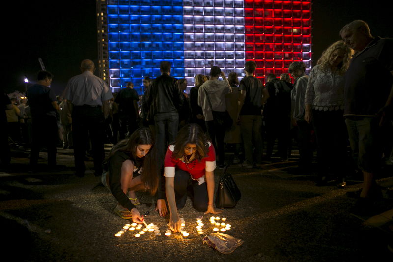 © Reuters. وسائل اعلام: إسرائيل تزود فرنسا بمعلومات عن منفذي هجمات باريس