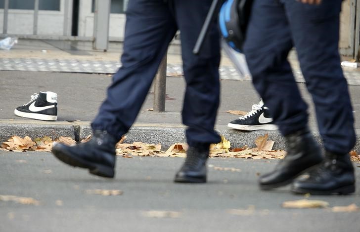© Reuters. Identifican a uno de los asaltantes de París, interrogan a sus parientes