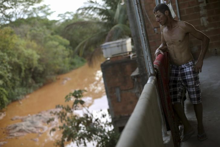 © Reuters. انهيار سدين بالبرازيل قد يدمر المنظومة البيئية لسنوات