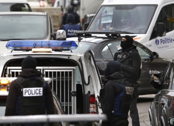 © Reuters. مصدر: بلجيكي ربما هو العقل المدبر لهجمات باريس