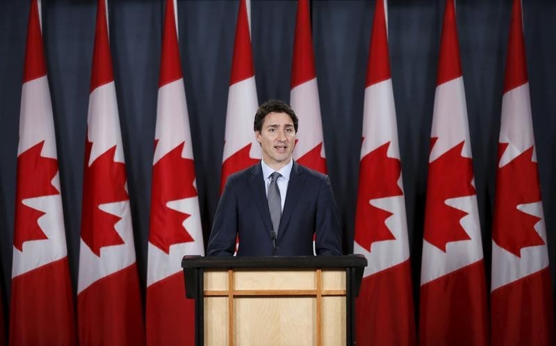 © Reuters. كندا تقول متمسكة بقرار سحب مقاتلاتها من التحالف ضد الدولة الإسلامية