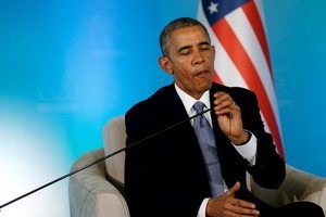 © Reuters. Obama delivers remarks to reporters after meeting with Erdogan at the Regnum Carya Resort in Antalya, Turkey