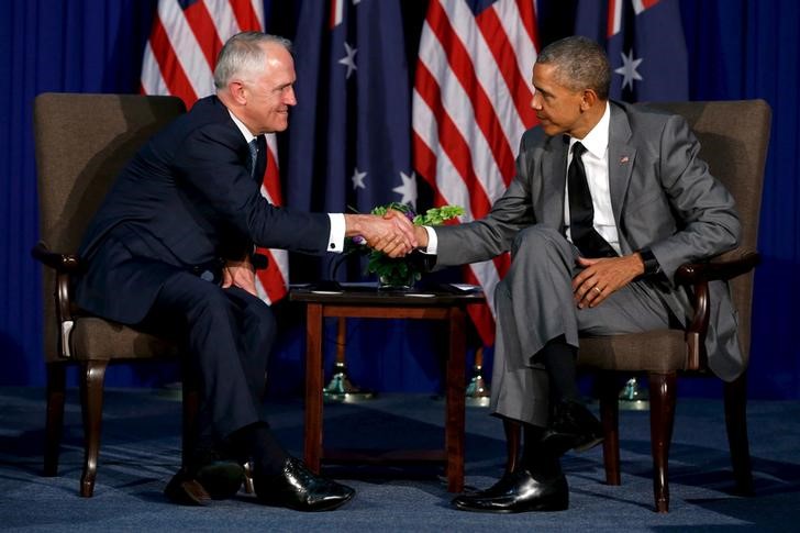 © Reuters. اوباما ورئيس وزراء أستراليا يناقشان زيادة الضغوط على الدولة الإسلامية