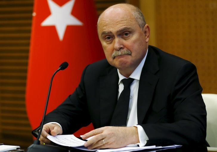 © Reuters. Ministro das Relações Exteriores turco, Feridun Sinirlioglu, durante evento em Ancara