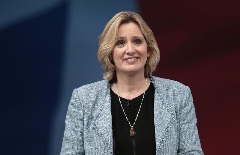 © Reuters. Britain's Energy Secretary Rudd speaks at the annual Conservative Party Conference in Manchester