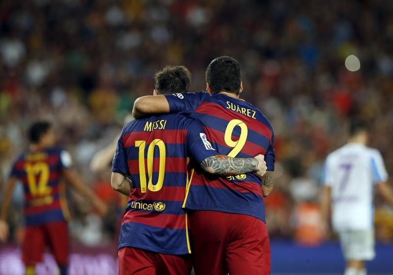 © Reuters. Messi parece en forma pero todavía es duda para el Clásico, según Suárez