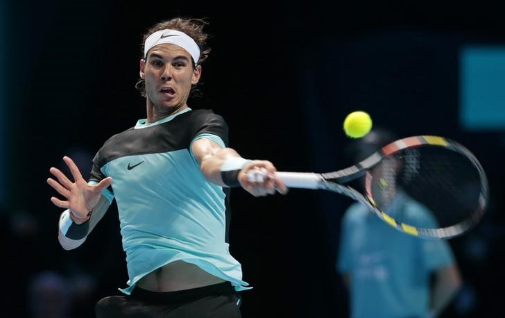 © Reuters. Nadal vence a Murray en dos sets y acaricia las semifinales del Masters ATP