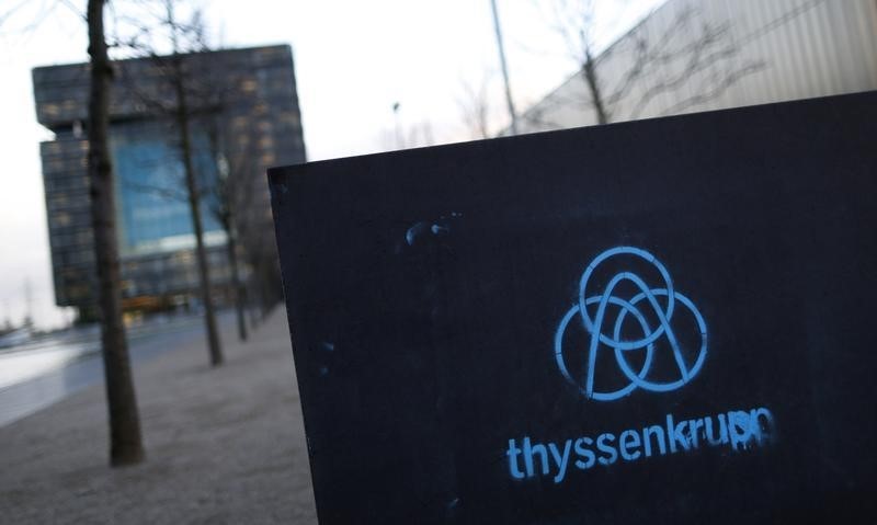 © Reuters. The new logo of the ThyssenKrupp AG, Germany's industrial conglomerate, is seen in front of their headquarters before the annual news conference in Essen