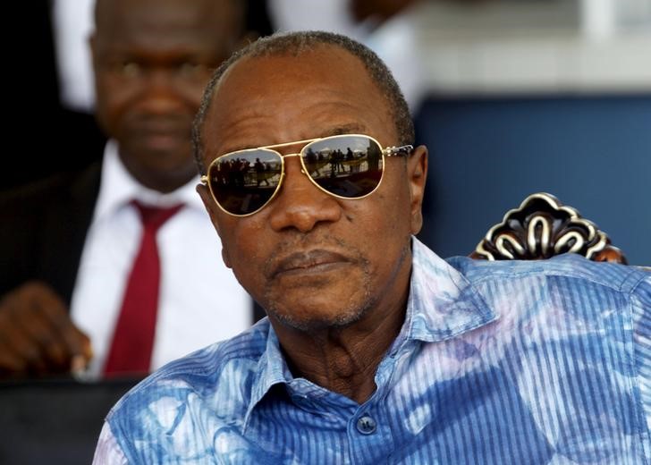 © Reuters. رئيس غينيا يقيل وزير الداخلية بعد مقتل شخصين