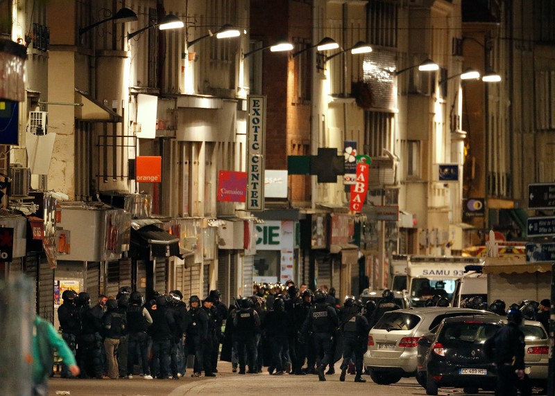 © Reuters. Varios atacantes de París estaban en listas de seguimiento de EEUU