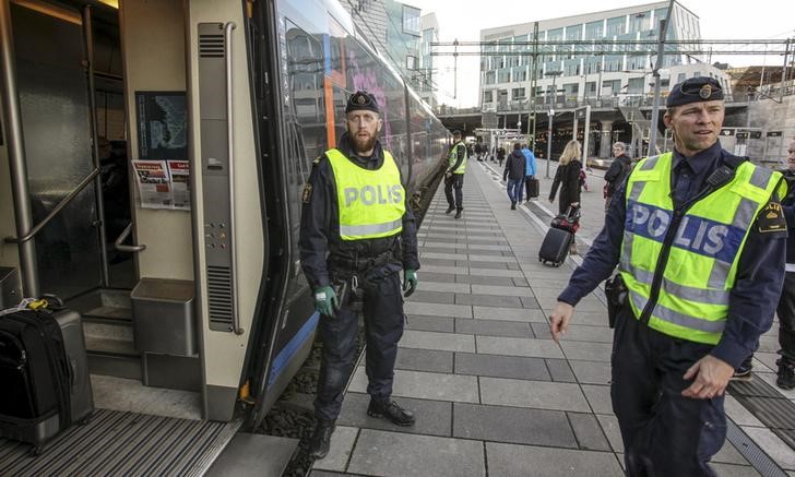 © Reuters. الادعاء السويدي يبقي مشتبها به في قضية إرهاب قيد الاعتقال