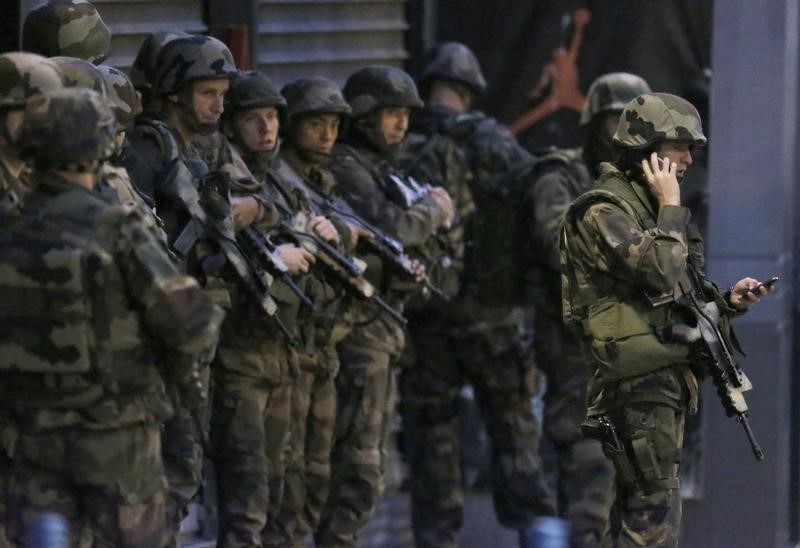 © Reuters. فرنسا تشهد زيادة في طلبات الاستفسار عن الالتحاق بالجيش بعد الهجمات
