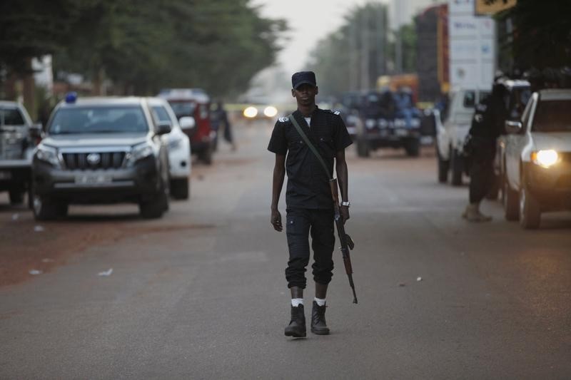 © Reuters. وسائل إعلام: مقتل إسرائيلي في الهجوم على فندق في مالي