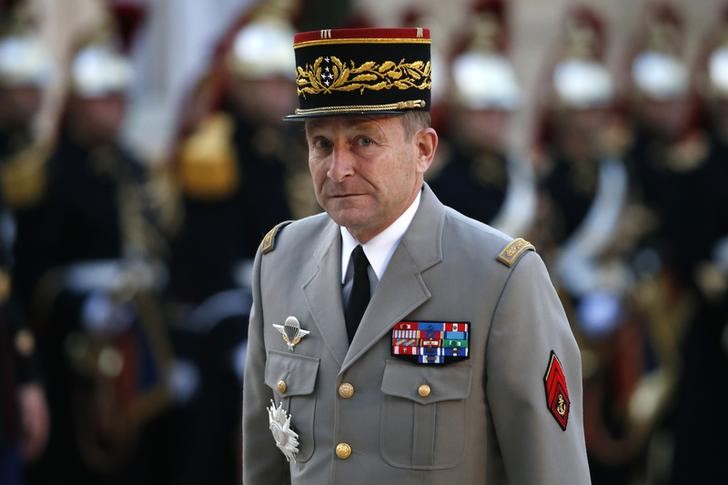 © Reuters. قائد الجيش الفرنسي لا يتوقع انتصارا سريعا على تنظيم الدولة الإسلامية
