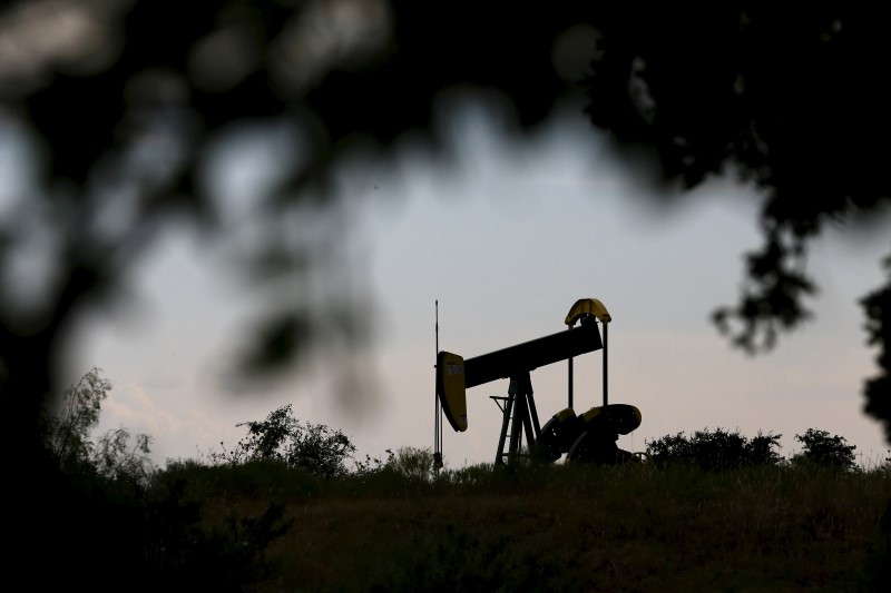 Oil tumbles nearly 5 percent to new lows; analysts warn of $20s