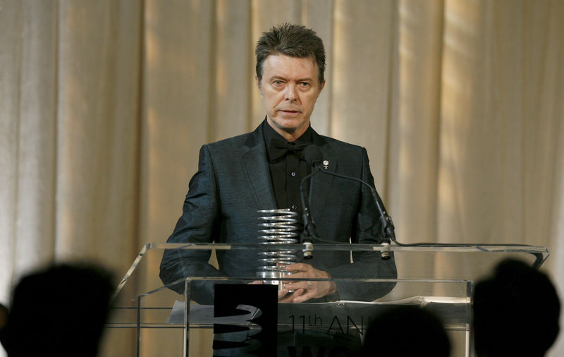 © Reuters. Bowie, la leyenda tras Ziggy Stardust, muere de cáncer a los 69 años 