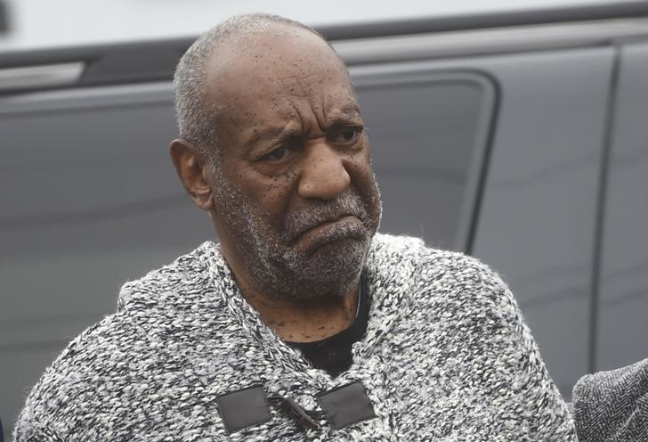 © Reuters. Actor and comedian Bill Cosby arrives for his arraignment on sexual assault charges at the Montgomery County Courthouse in Elkins Park, Pennsylvania