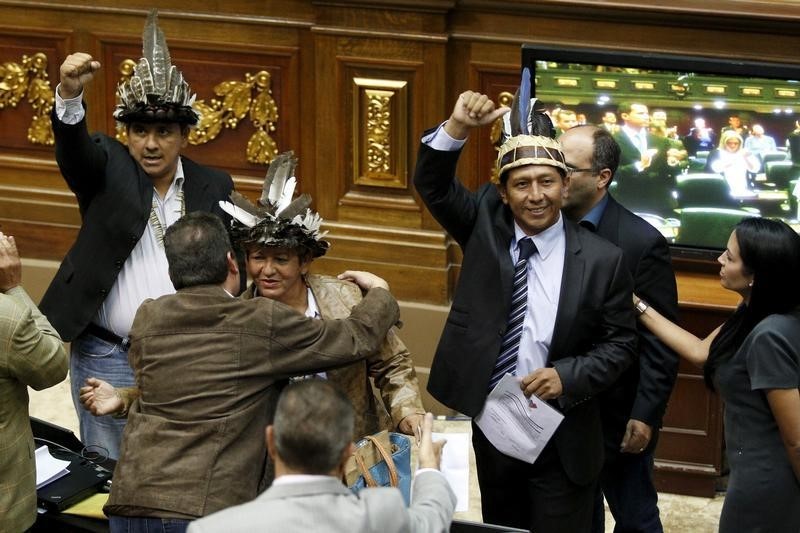 © Reuters. El Supremo venezolano declara nulas las decisiones del parlamento por desacato