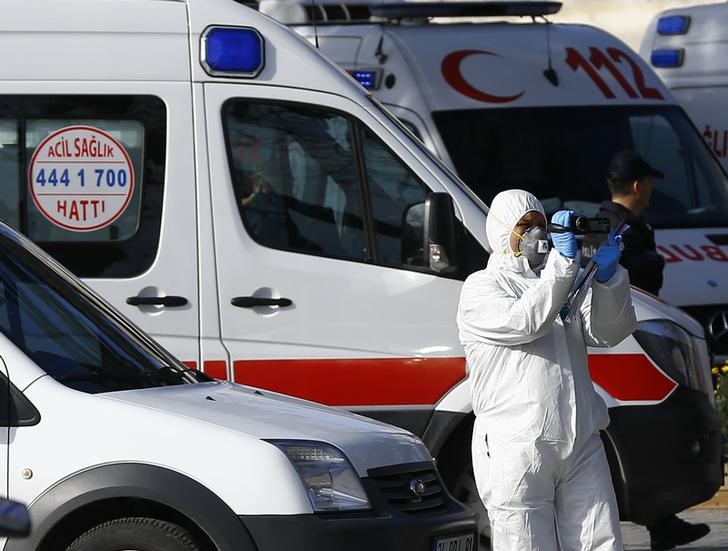 © Reuters. سي.إن.إن ترك: سياح ألمان ونرويجيون بين المصابين في انفجار اسطنبول