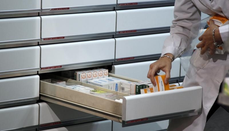 © Reuters. El mercado farmacéutico español crece por genéricos y cuidado de la salud