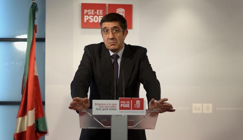 © Reuters. PSOE y Ciudadanos pactan que socialista Patxi López presida el Congreso