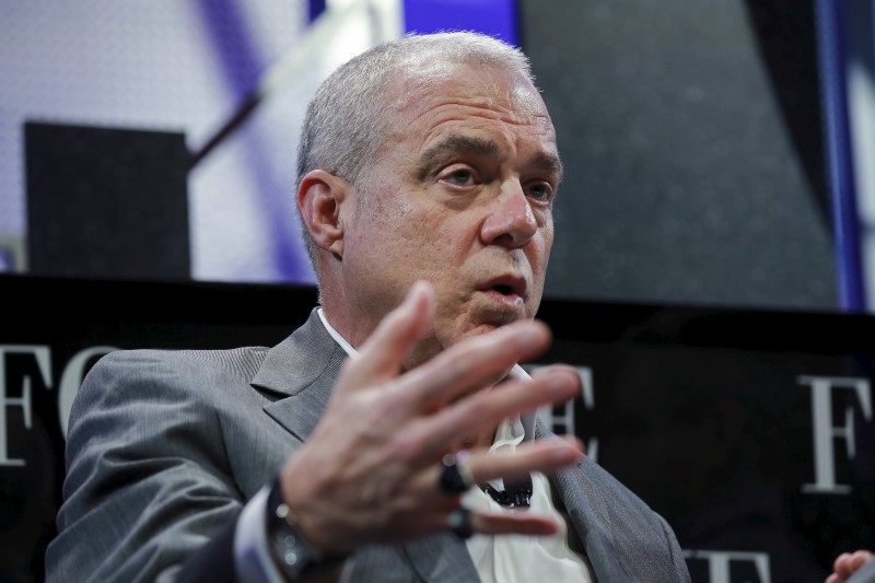 © Reuters. Mark Bertolini, Chairman and CEO of Aetna, participates in a panel discussion at the 2015 Fortune Global Forum in San Francisco