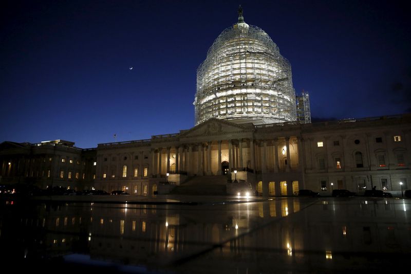 © Reuters. أوباما: على الأمريكيين الاتحاد لمواجهة التحديات