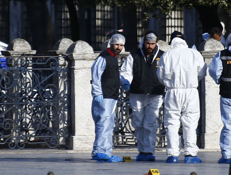 © Reuters. وكالة: تركيا تحتجز ثلاثة روس للاشتباه بصلتهم بالدولة الإسلامية بعد انفجار اسطنبول