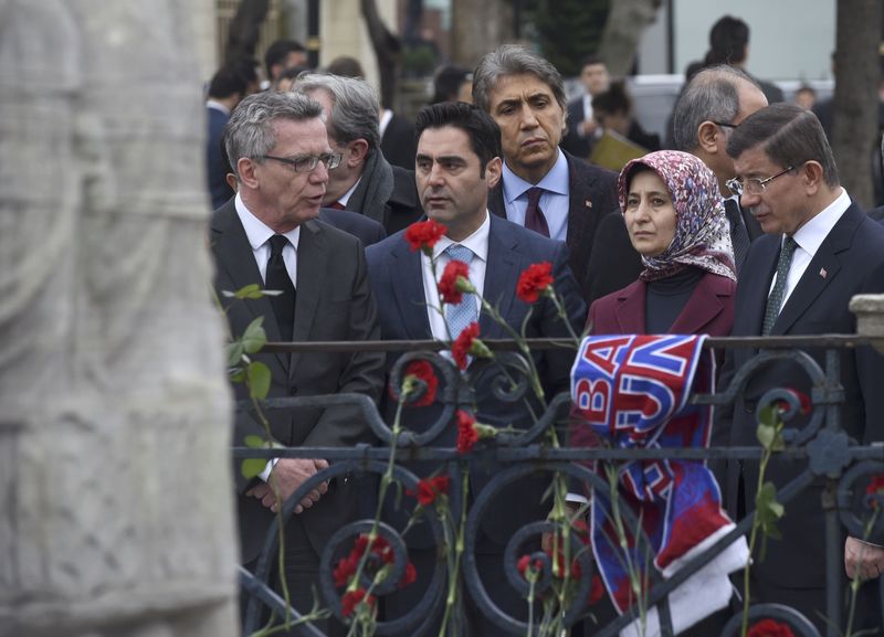 © Reuters. L'ATTENTAT DANS LE CENTRE D'ISTANBUL A TUÉ DIX TOURISTES ALLEMANDS