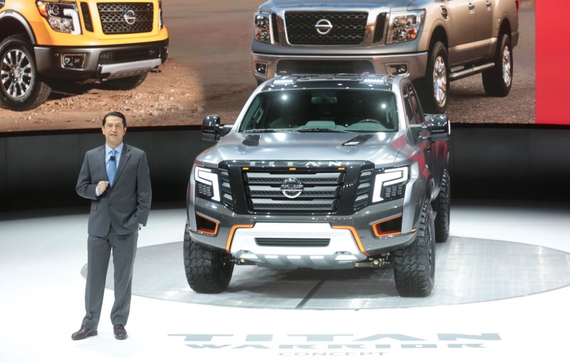 © Reuters. Jose Munoz, Chair of Nissan North America, introduces the Nissan Titan Warrior concept truck at the North American International Auto Show in Detroit