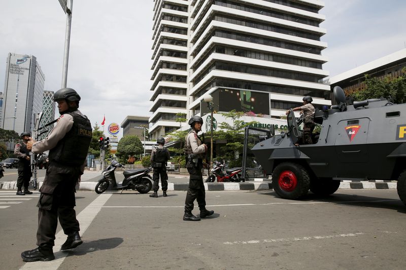 © Reuters. Estado Islámico reivindica la autoria el ataque en Yakarta