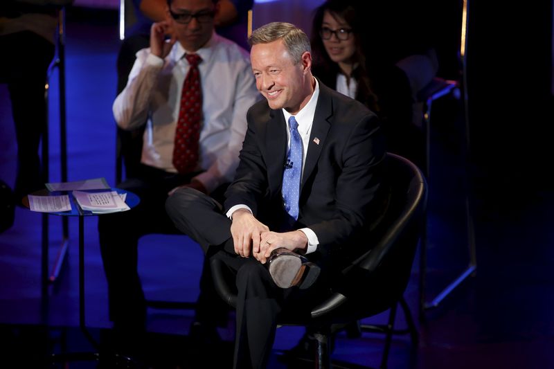 © Reuters. Democratic presidential candidate Martin O'Malley speaks at the Iowa Brown and Black Forum at Drake University in Des Moines