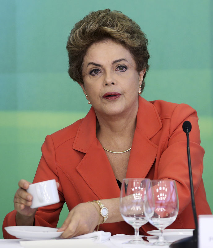 © Reuters. Presidente Dilma Rousseff em café da manhã com jornalistas no Palácio do Planalto