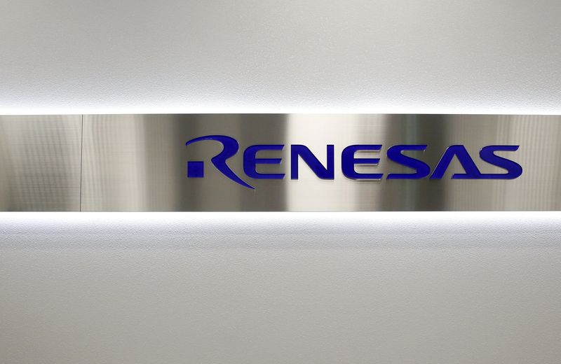 © Reuters. Logo of Renesas Electronics Corp is pictured at the company's headquarters in Tokyo
