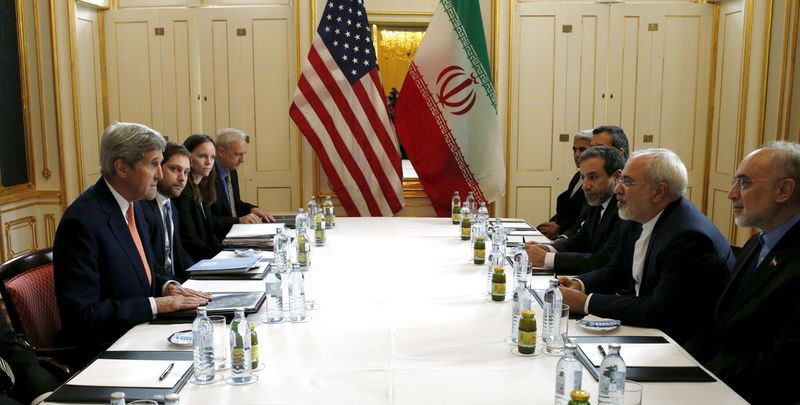 © Reuters. Irán libera prisioneros estadounidenses mientras espera el fin de las sanciones