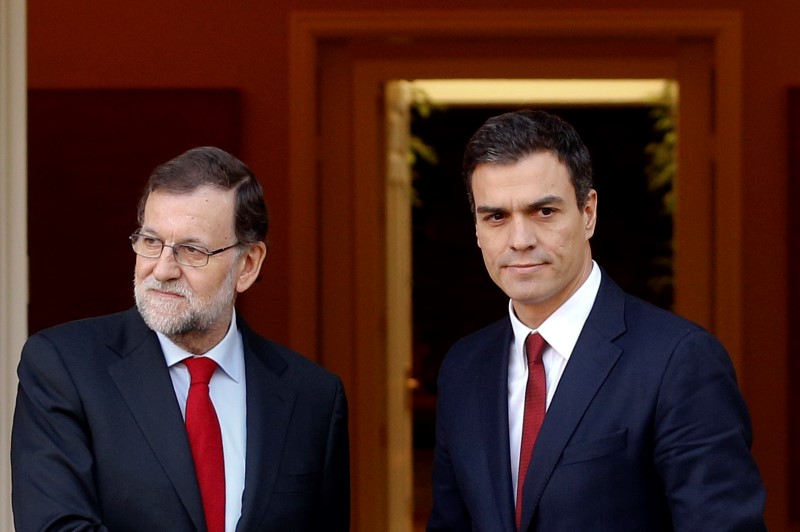 © Reuters. Rajoy dice que el PSOE se niega a negociar la formación de un Gobierno