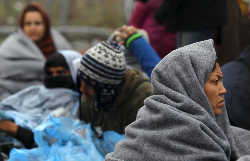 © Reuters. Grecia acusa a las autoridades portuarias turcas de ayudar a mafias inmigrantes