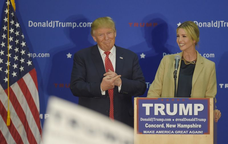 © Reuters. U.S. Republican presidential candidate Donald Trump motions to his daughter, Ivanka Trump, as she takes the podium at a campaign rally in Concord