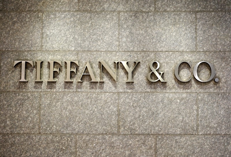 © Reuters. The sign outside the Tiffany & Co. store is seen in Denver